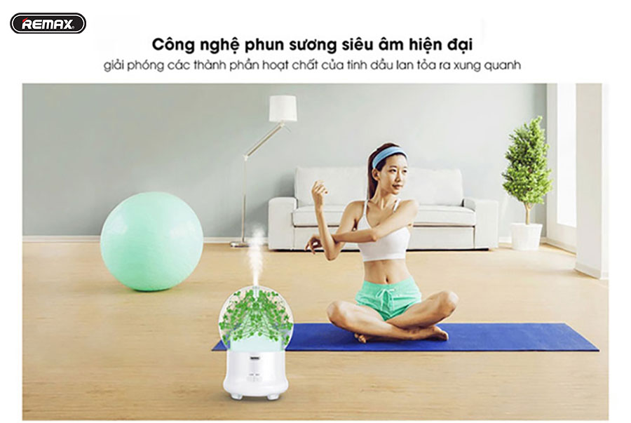 Máy Phun Tinh Dầu Kiêm Đèn Ngủ REMAX RT-A700 0.4 L - Hàng Chính Hãng