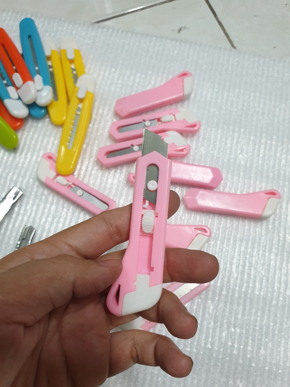 Dao Rọc Giấy Mini Nhỏ Gọn, dọc giấy văn phòng loại nhỏ khui hàng hóa tiện lợi