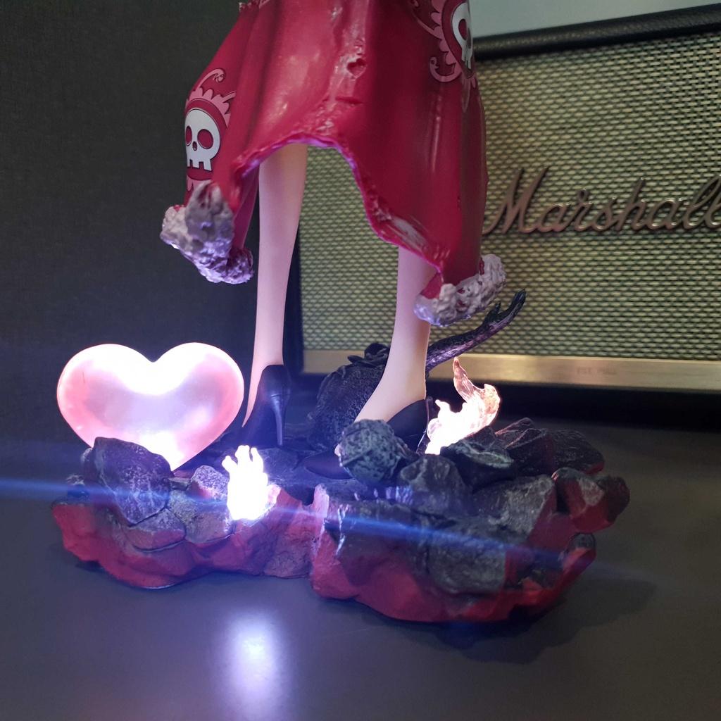 Figure / Mô hình Boa Hancock 30 cm có LED - One Piece