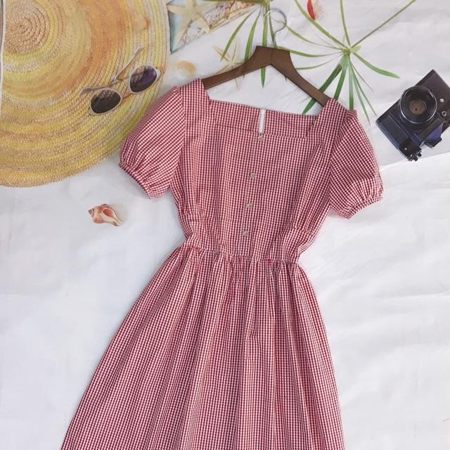 Váy kẻ caro