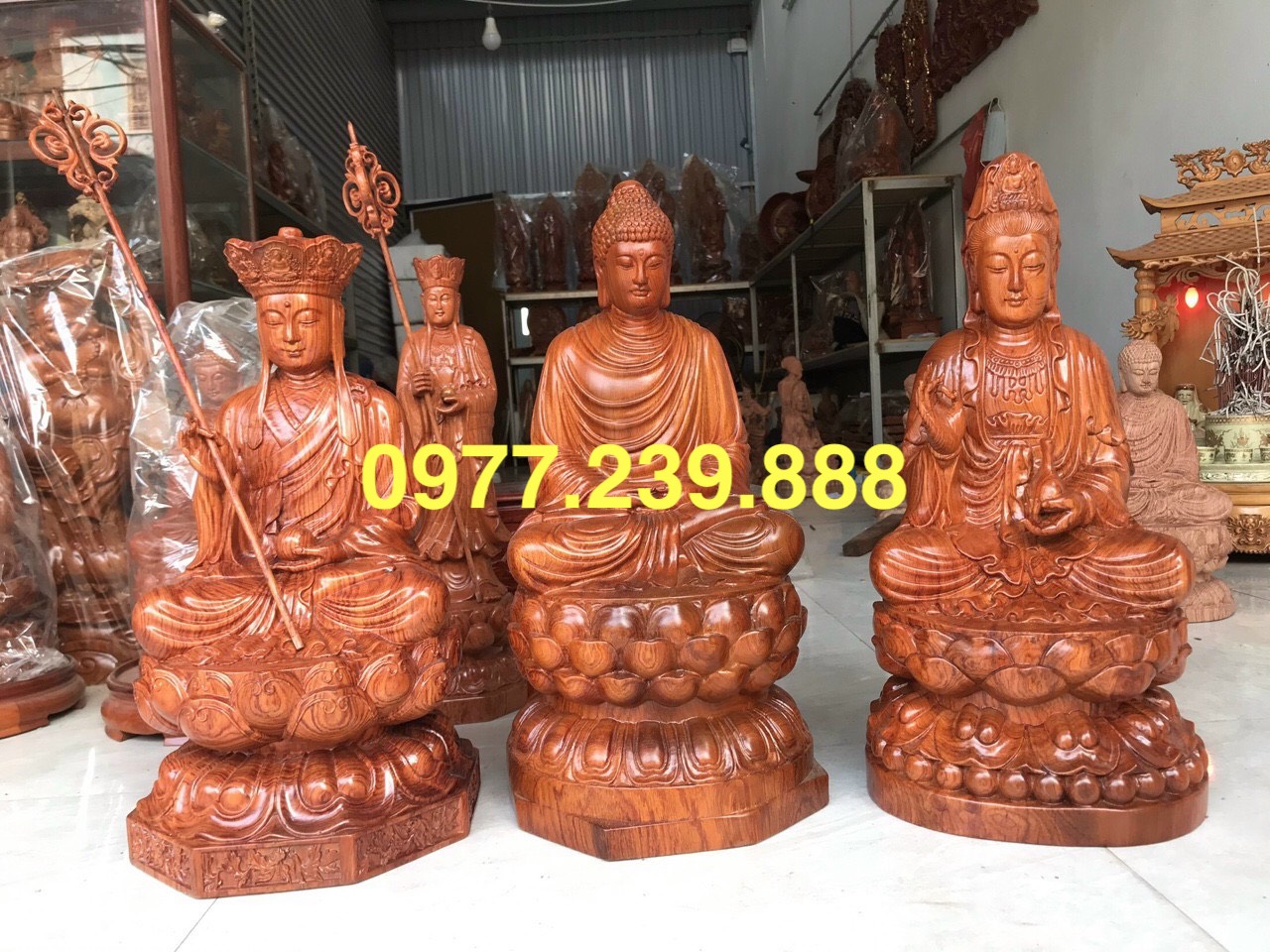 Tượng địa tạng ngồi gỗ hương 70cm