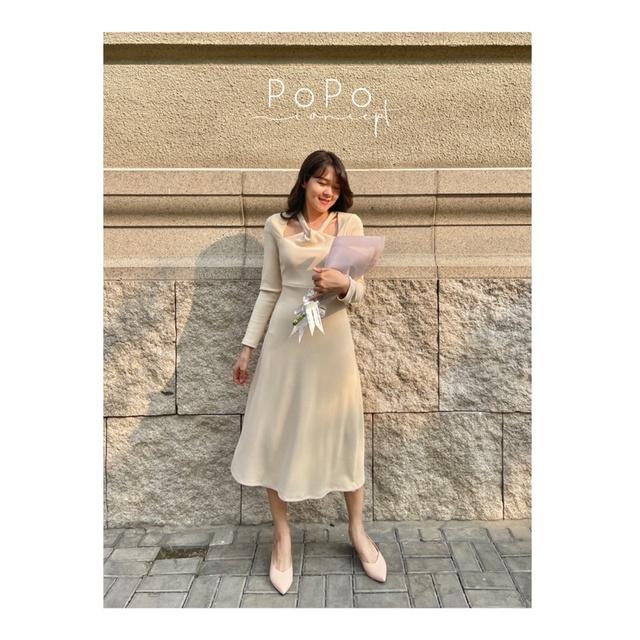 Đầm body xoắn cổ xoắn cổ LaLa dress