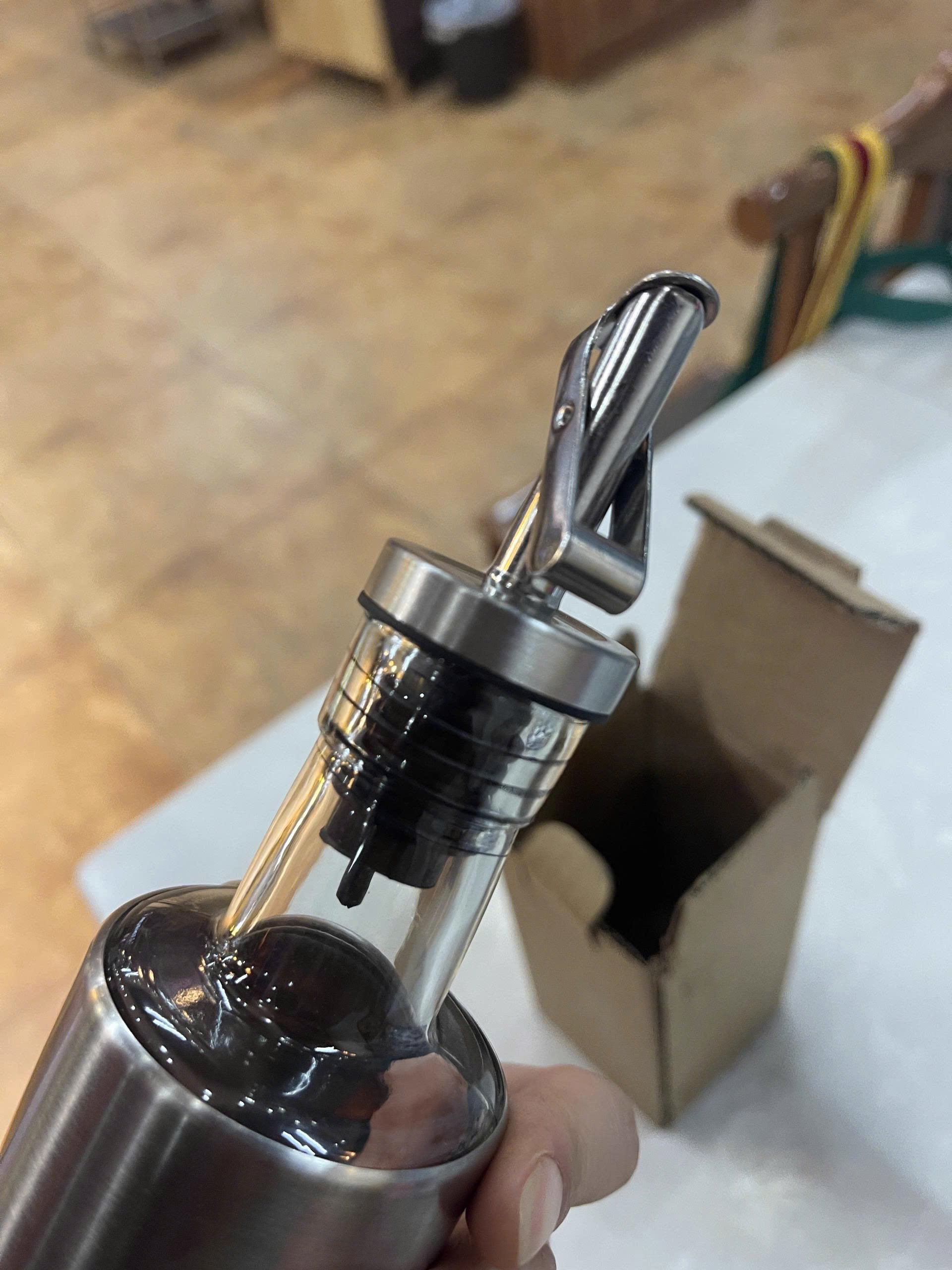 Chai Đựng Dầu Ăn  , Nước Mắm 200 ML Thủy Tinh Bọc Inox Cao Cấp – Bình Rót Gia Vị Tiện Lợi