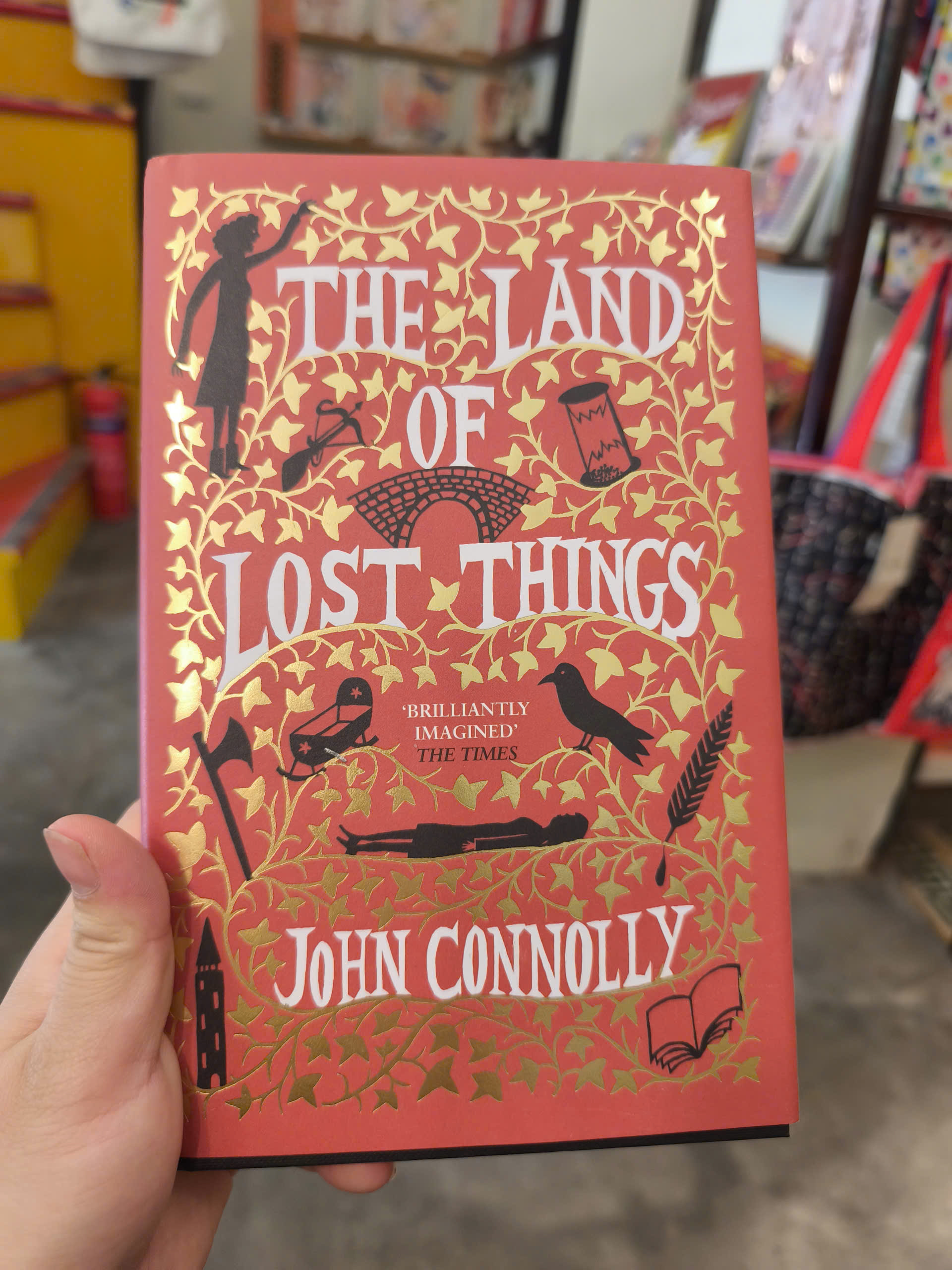 Sách - The Land of Lost Things by John Connolly | Fantasy / Horror Fiction / Ngoại văn Bìa cứng