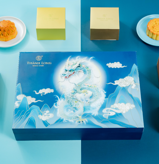 Bộ Hộp Bánh Trung Thu 4 Bánh 2 Trứng 220g Long Hưng - Thành Long (880g) - Việt Nam