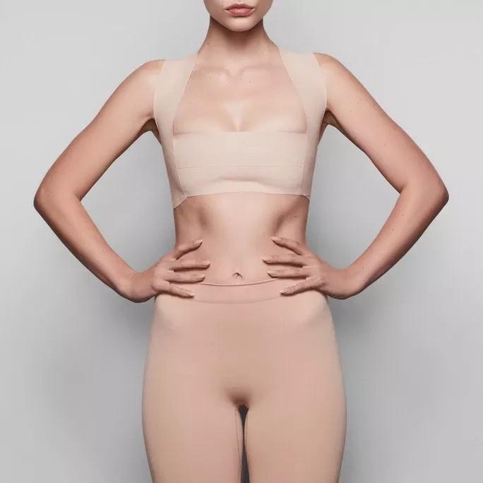 Hình ảnh Cuộn Băng Keo Vải - Cuộn Dán Nâng Ngực Có Thể Tạo Nhiều Kiểu Đa Dụng Cho Nữ
