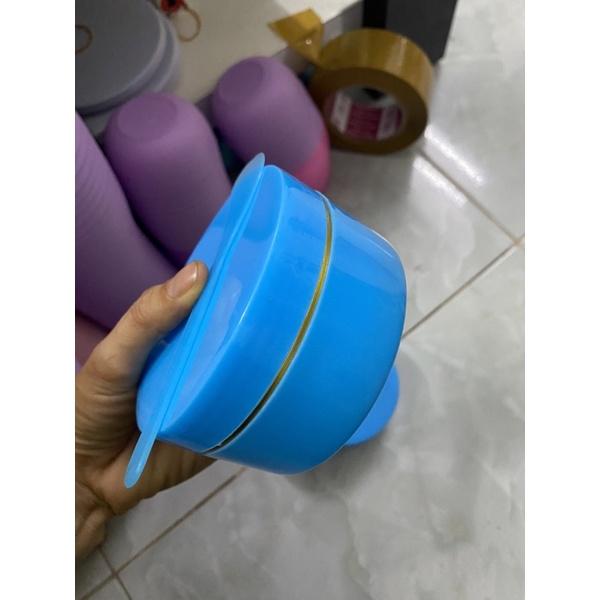 Hủ 200g màu xanh dương (tặng muỗng múc kem)