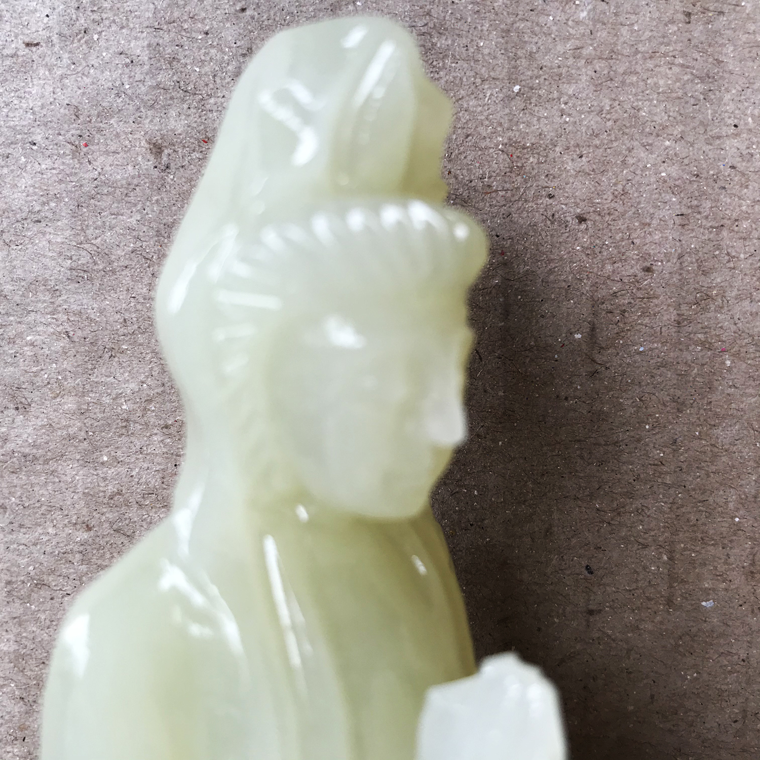 Phật quan âm để xe hơi loại cao 10 cm nặng 0.3 kg đá tự nhiên màu vàng dòng Onyx TUONGQUANAM