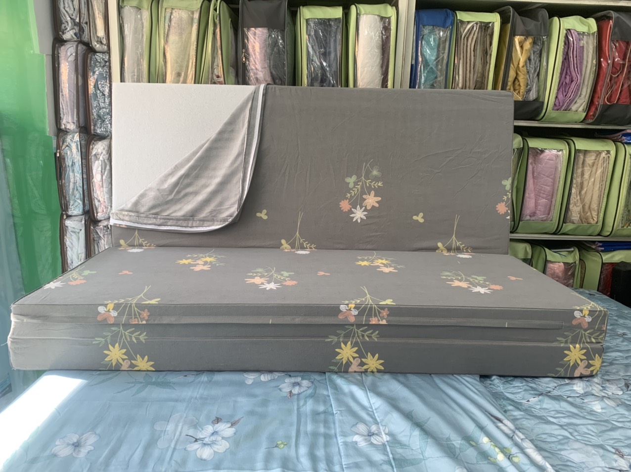Nệm bông Edena Basic ( màu ngẫu nhiên )