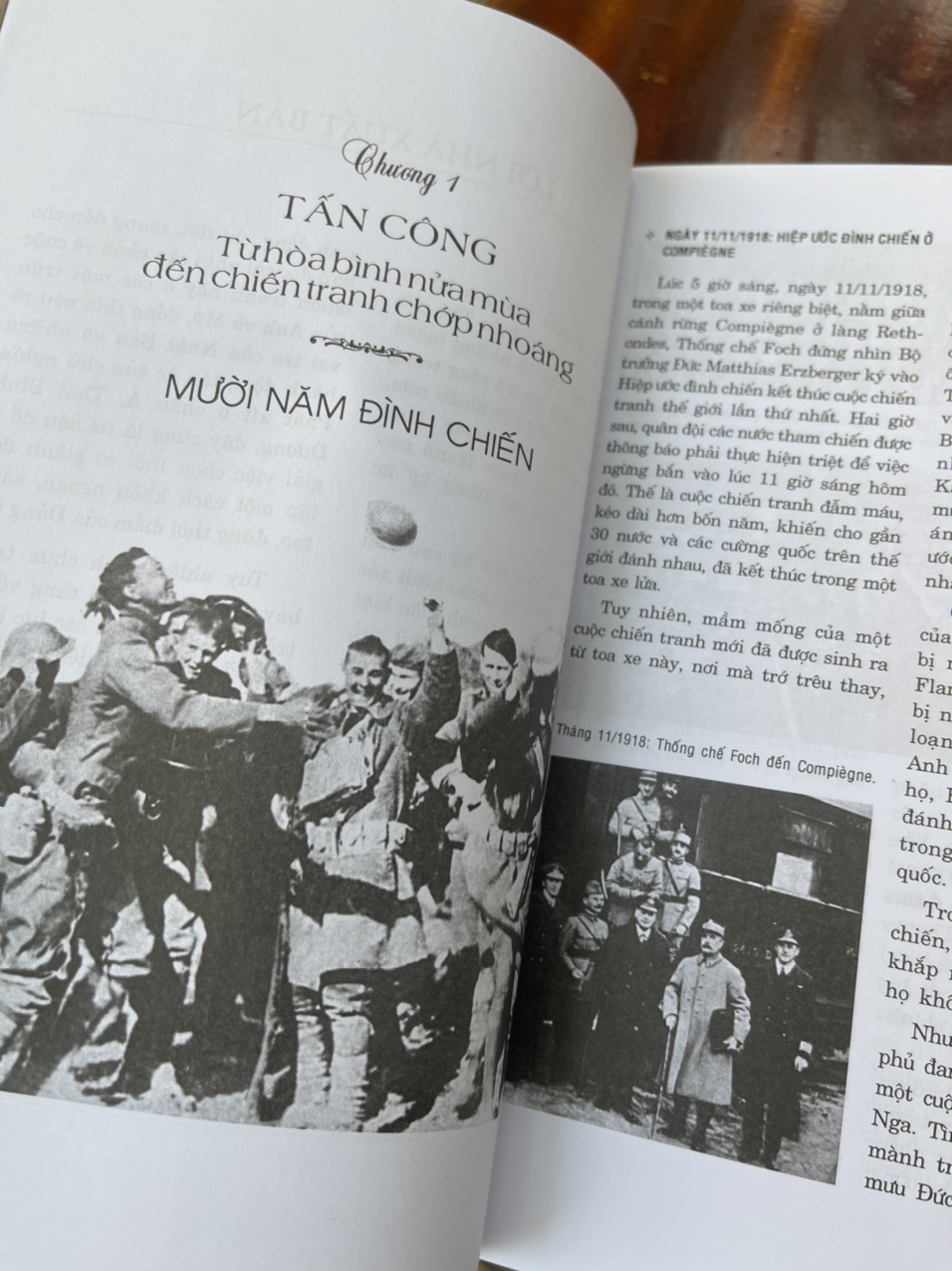 WORLD WAR II - ĐỆ NHỊ THẾ CHIẾN  – Abraham Rothberg – Nguyễn Quốc Dũng dịch - VanLangBooks - NXB Hồng Đức