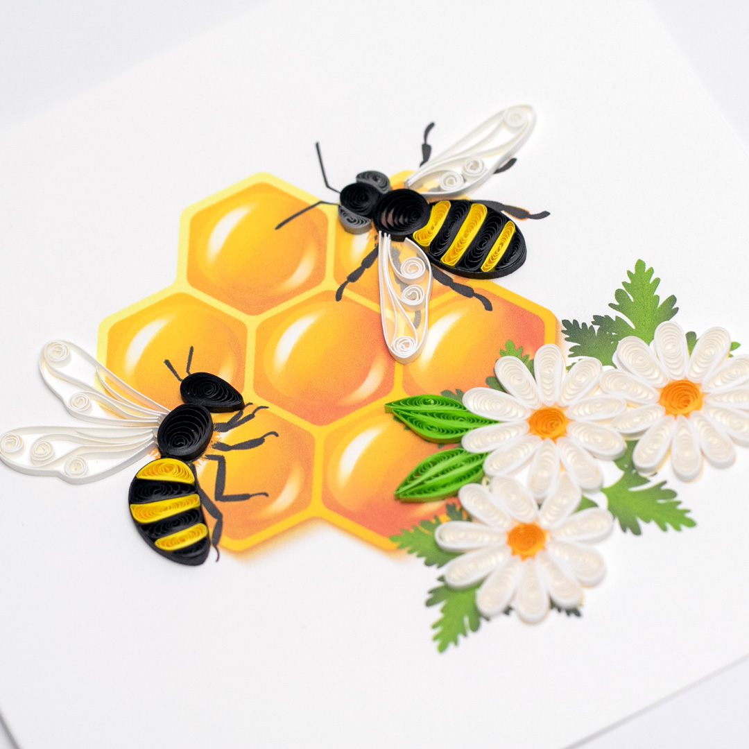 Tổ ong vang - Thiệp giấy xoắn 15 x 15 cm - Thiệp chúc mừng thủ công chủ đề các loài động vật