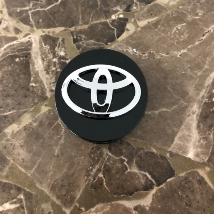 Logo chụp mâm, ốp lazang bánh xe ô tô Toyota đường kính 62mm - Nhựa ABS