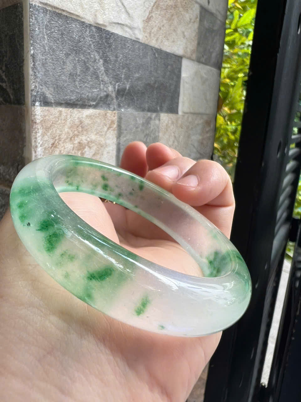 Vòng Tay Nữ Bản Hẹ Đá Mã Não DuLong Trắng Xanh Rong Biển Trong Bóng Đẹp Ni 53mm Cao 13mm Dầy 8mm Nữ 50kg - 55kg đeo Món quà tặng Nữ đeo tay xinh rẻ đẹp ý nghĩa ạ