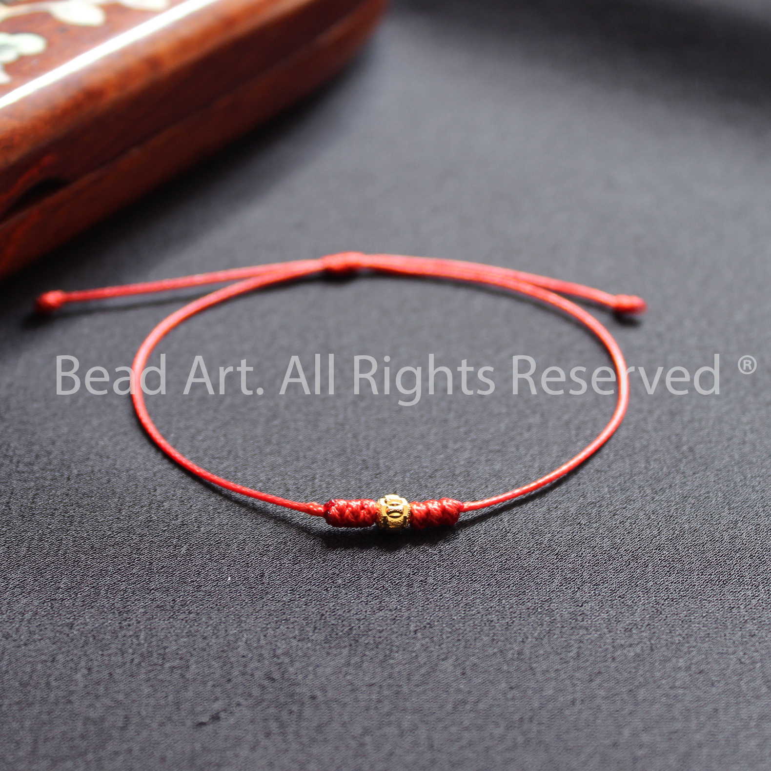 Vòng Tay Thắt Dây (Chỉ) Đỏ Handmade Charm Mạ Vàng, Vòng Tay Phong Thuỷ, Chuỗi Hạt, Trang Sức - Bead Art