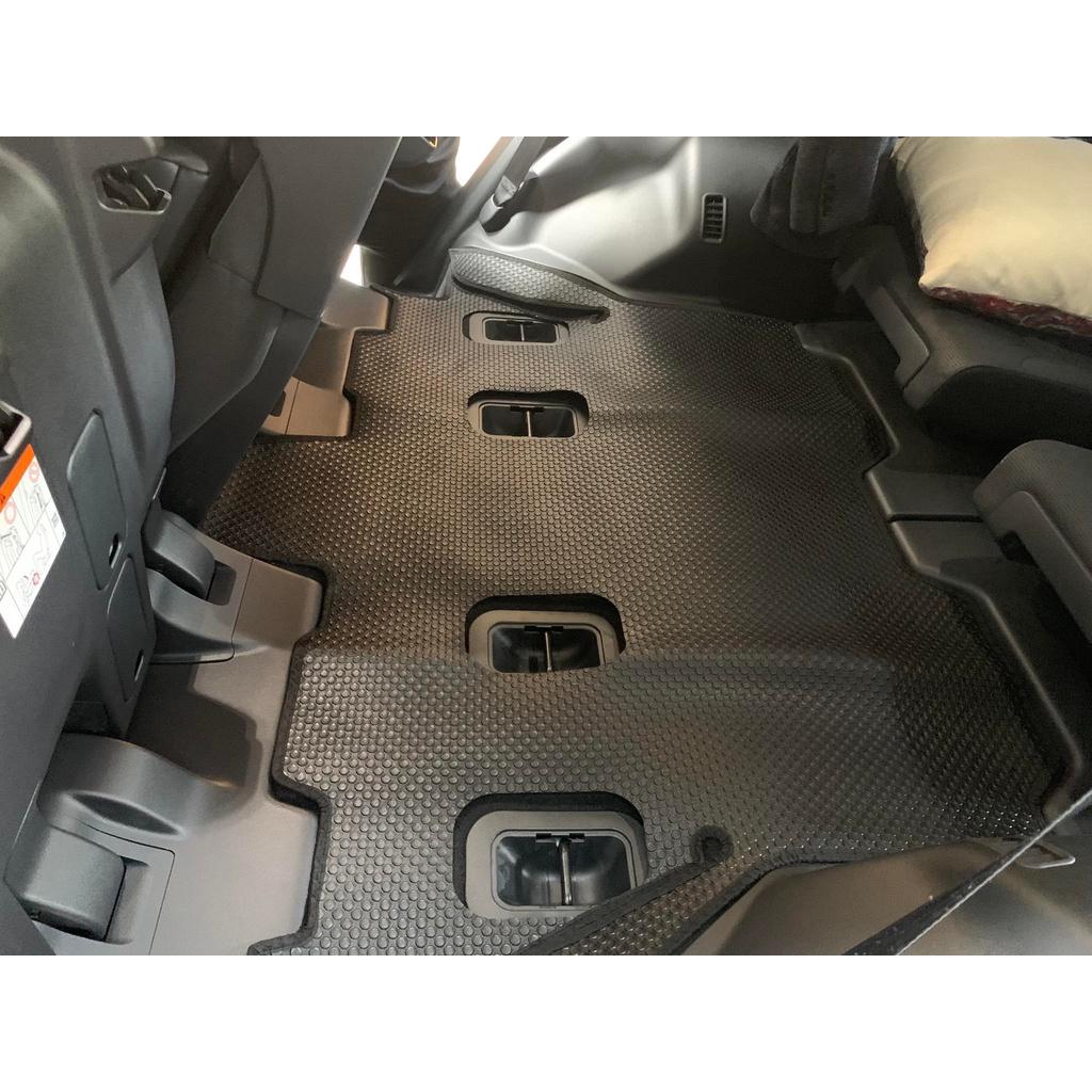 Thảm lót sàn ô tô KATA cho xe Toyota Land Cruiser LC300 2022 - 2023 - Khít với sàn xe, Chống trơn, Không mùi, Không ẩm mốc