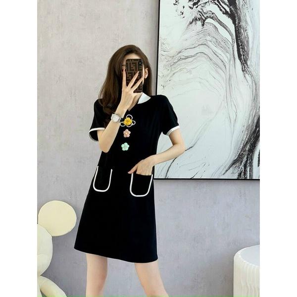 ĐẦM LEN ĐEN VIỀN TRẮNG KẾT HOA