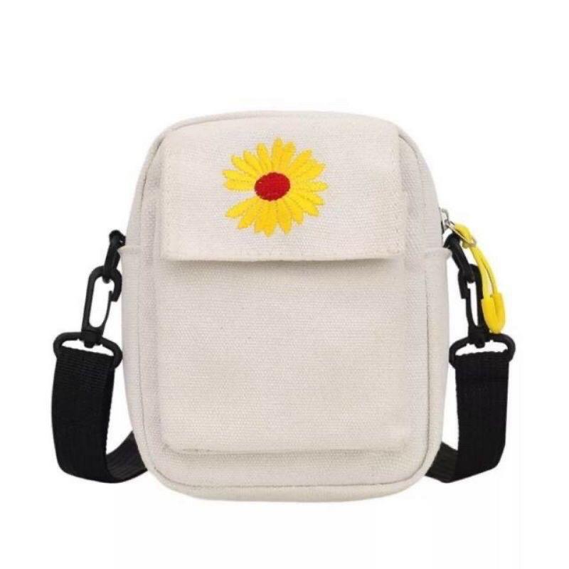 Túi đeo chéo hoa cúc thời trang kiểu mới cho nam và nữ siêu kute style kitishop