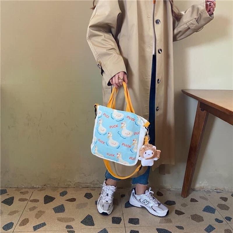 Túi Tote Túi Vải Canvas đeo chéo Duck SIÊU CUTE có dây kéo và ngăng phụ mang được 2 kiểu tiện lợi