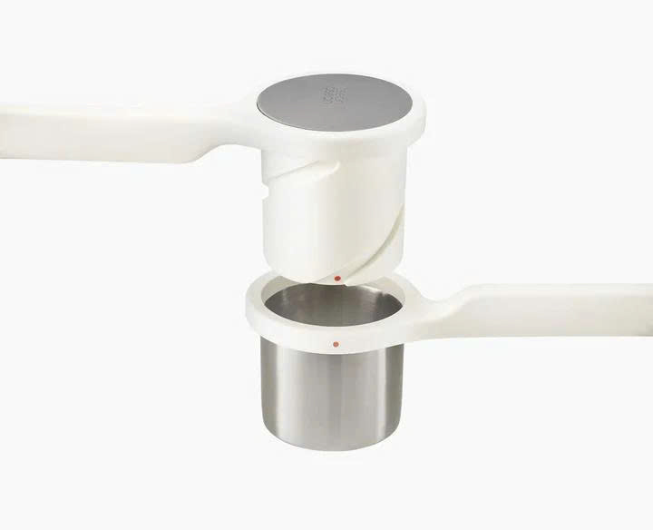 Dụng cụ nghiền khoai tây Joseph Joseph 20100 Helix màu White/Grey hàng chính hãng