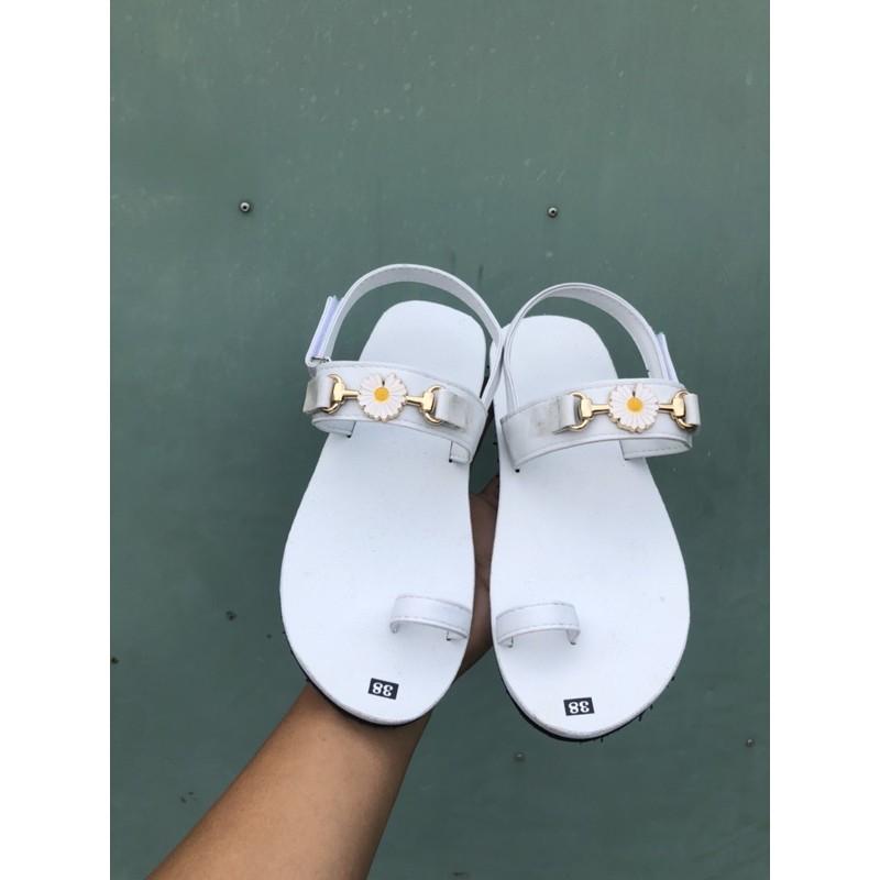 sandals nữ đế trắng quai trắng size từ 35 nữ đến 40 nữ