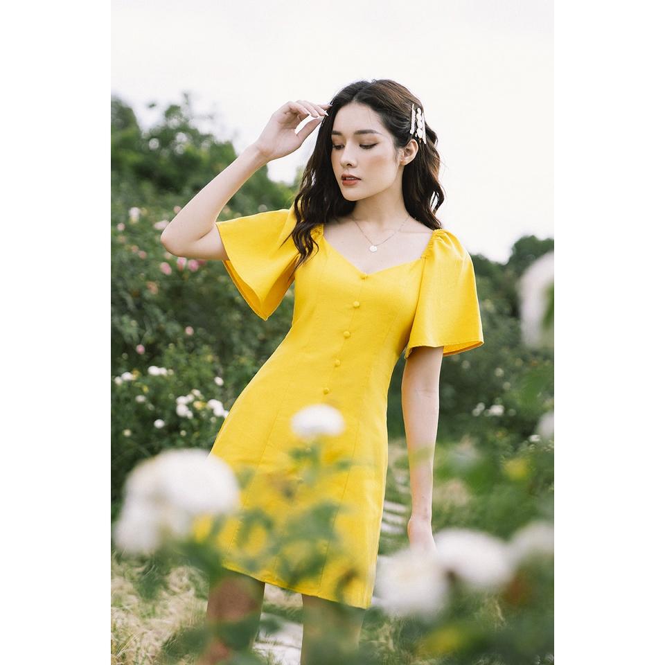 Đầm Sunny tay bồng nhẹ màu vàng