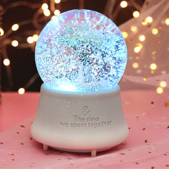 hộp nhạc quả cầu tuyết chuyện tình hoa anh đào 