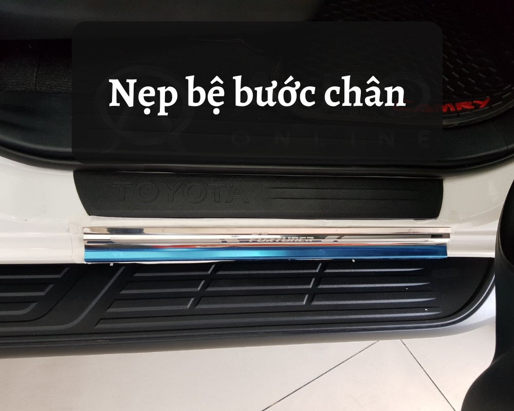 Nẹp Bệ Bước Chân Inox Dành Cho Xe Fortuner Đời 2017 - 2019