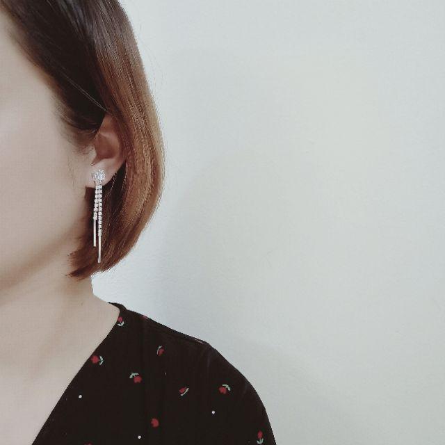 Khuyên dải đá đôi