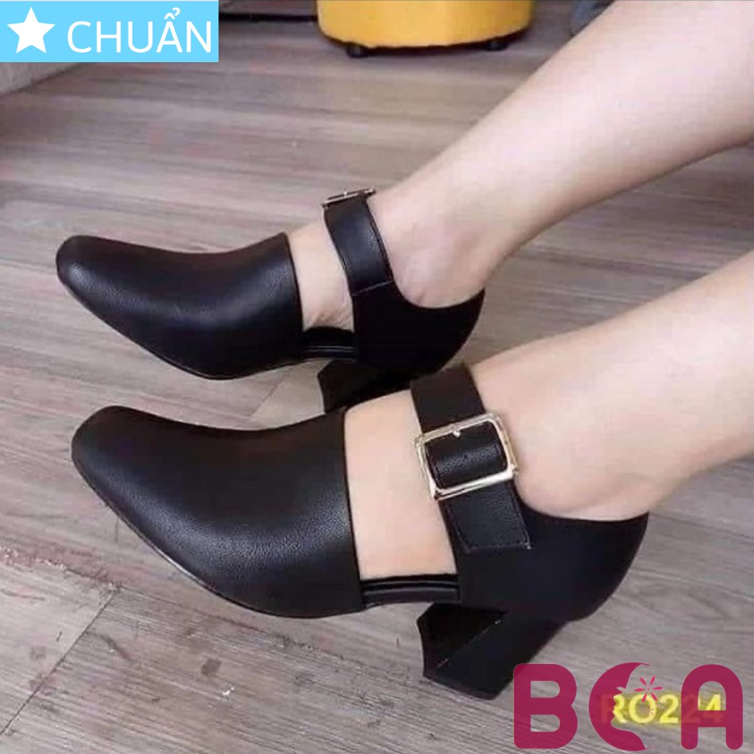 Giày bốt nữ cổ ngắn màu đen 6p RO224 ROSATA tại BCASHOP cách điệu thêm quai ngang sành điệu và cá tính