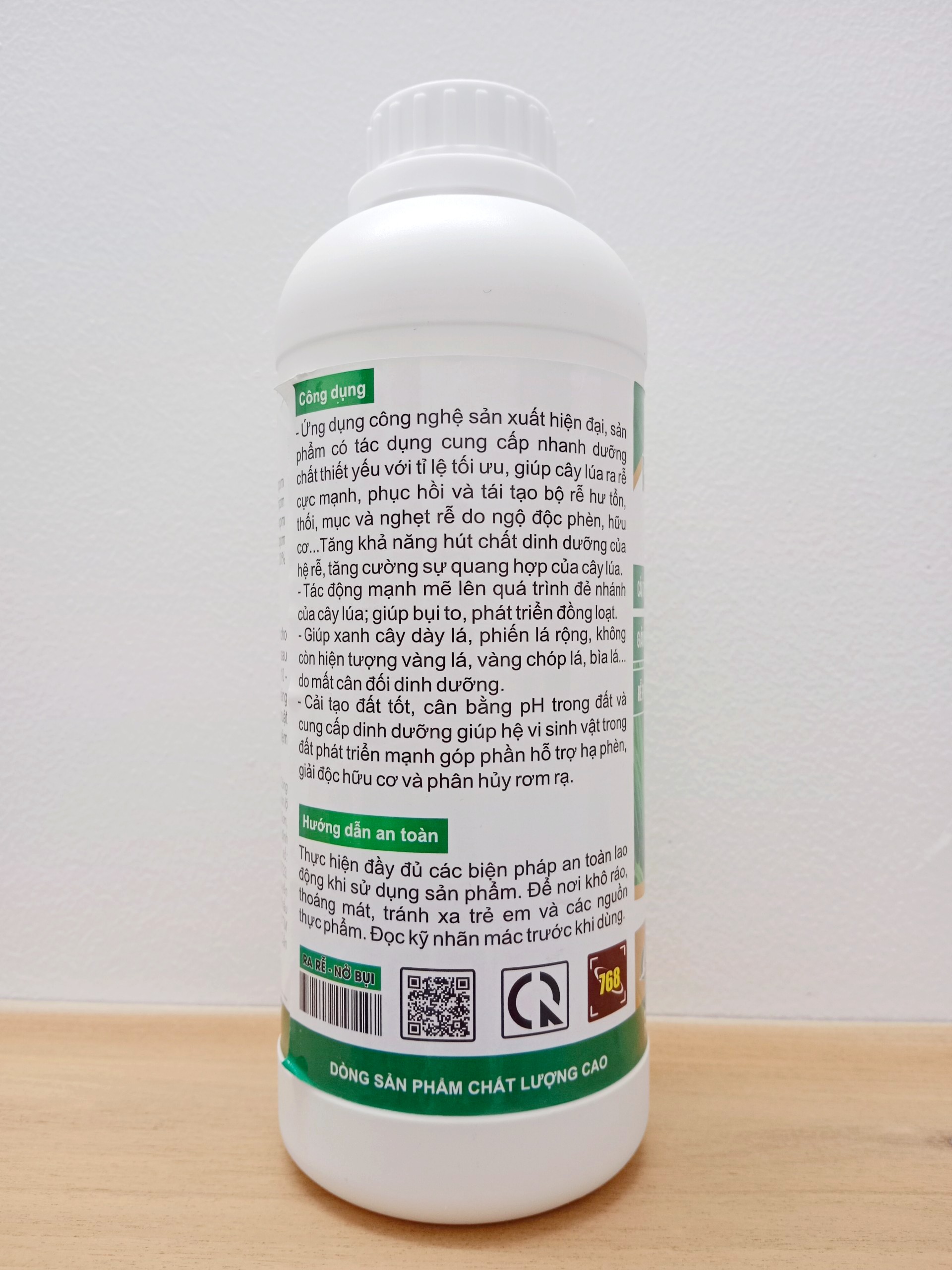 PHÂN BÓN GIÚP LÁ LÚA XANH MƯỚT, CHỐNG VÀNG LÁ, RA RỄ, ĐẺ NHÁNH CỰC MẠNH - RA RỄ NỞ BỤI CHAI 500Ml VÀ 1L
