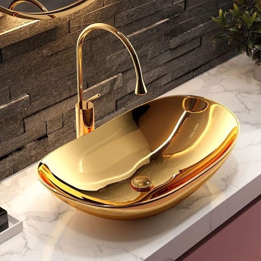 Lavabo kiểu thuyền màu vàng gold sang trọng, thiết kế theo phong cách hoàng gia