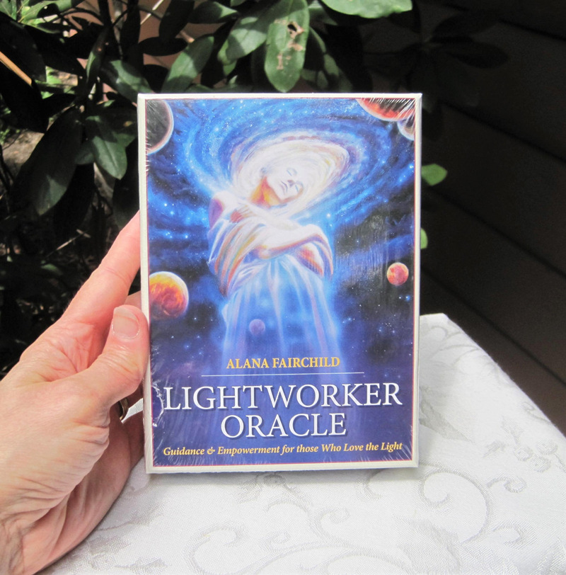 Bộ Tarot Lightworker Oracle Bài Bói New