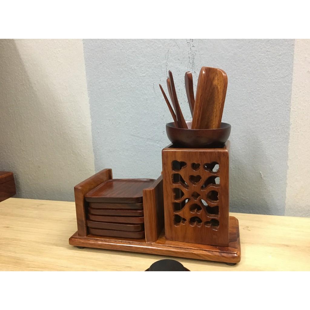 Bộ dụng cụ pha trà gỗ hương kèm lót ly độc đáo
