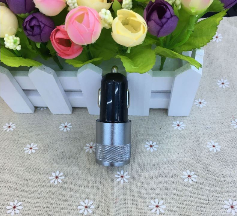Tẩu chia 2 USB màu ngẫu nhiên