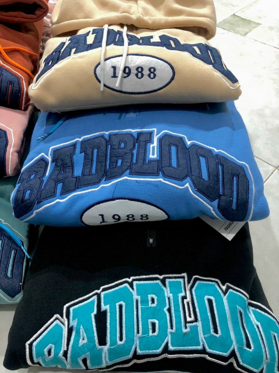 Áo Hoodie Bigsize &lt;80kg BADBLOOD (kèm ảnh thật ), ÁO KHOÁC HOODIE CHUI ĐẦU NỮ NỈ NGOẠI BADBLOOD DÀY DẶN ẤM ÁP MÀU KEM MÀU ĐEN CAO CẤP BABO SIÊU XỊN SÒ ĐỈNH CAO HOT HIT, HOÁC HOODIE BADBLOOD FORM ĐẠI