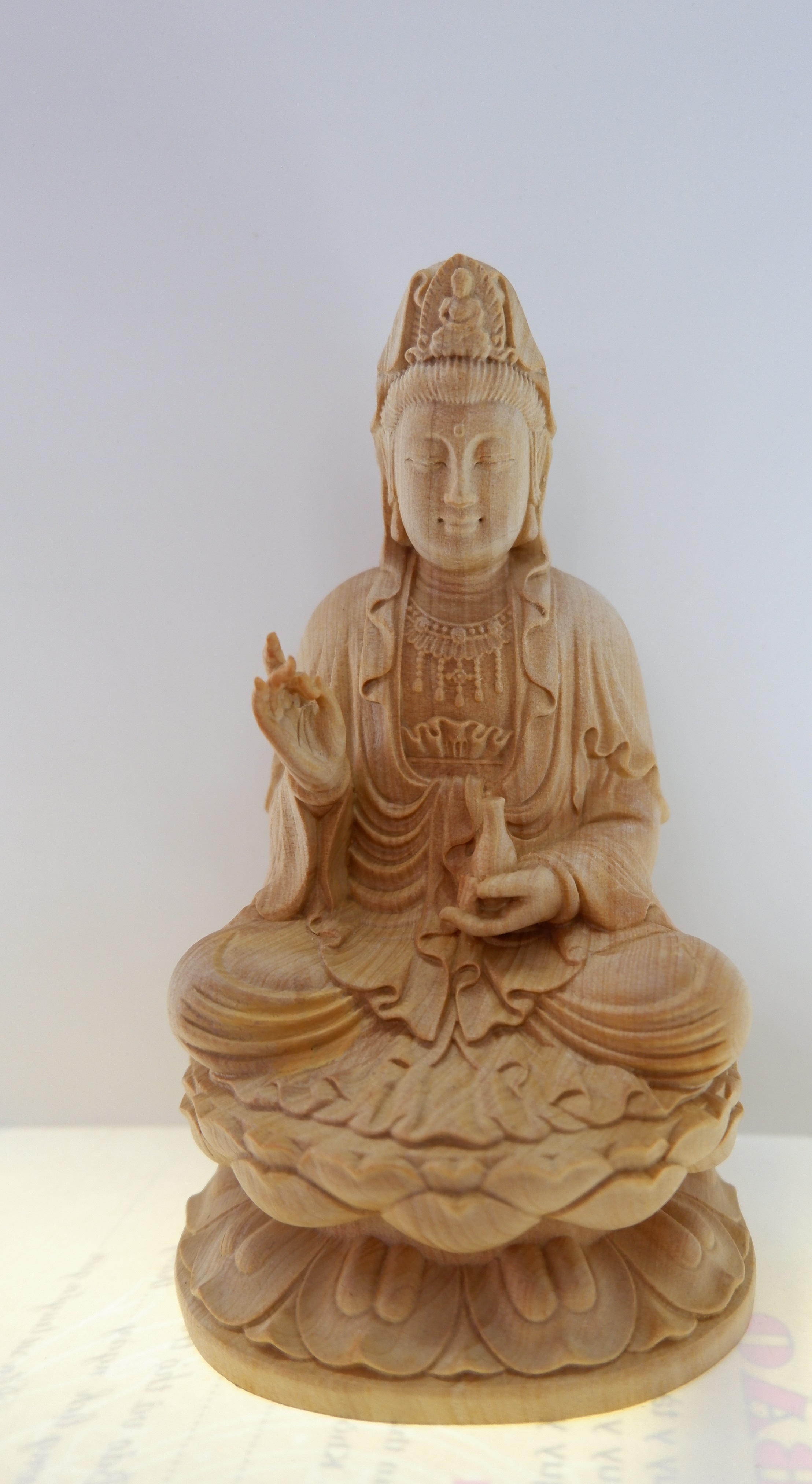 Tượng gỗ Phật Bà Quan Âm