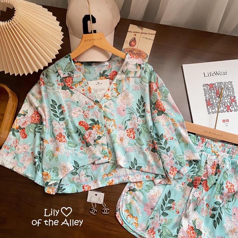 Set lụa áo sơ mi cổ vest và quần short