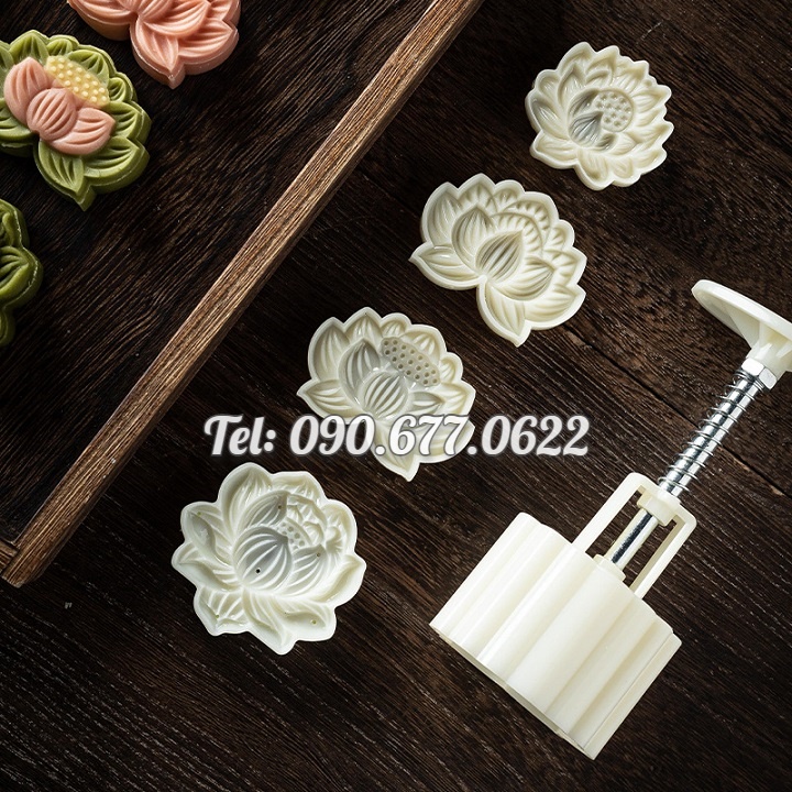 Khuôn trung thu lò xo, khuôn ép xôi hoa sen loại 50 gram – Mã số 1748