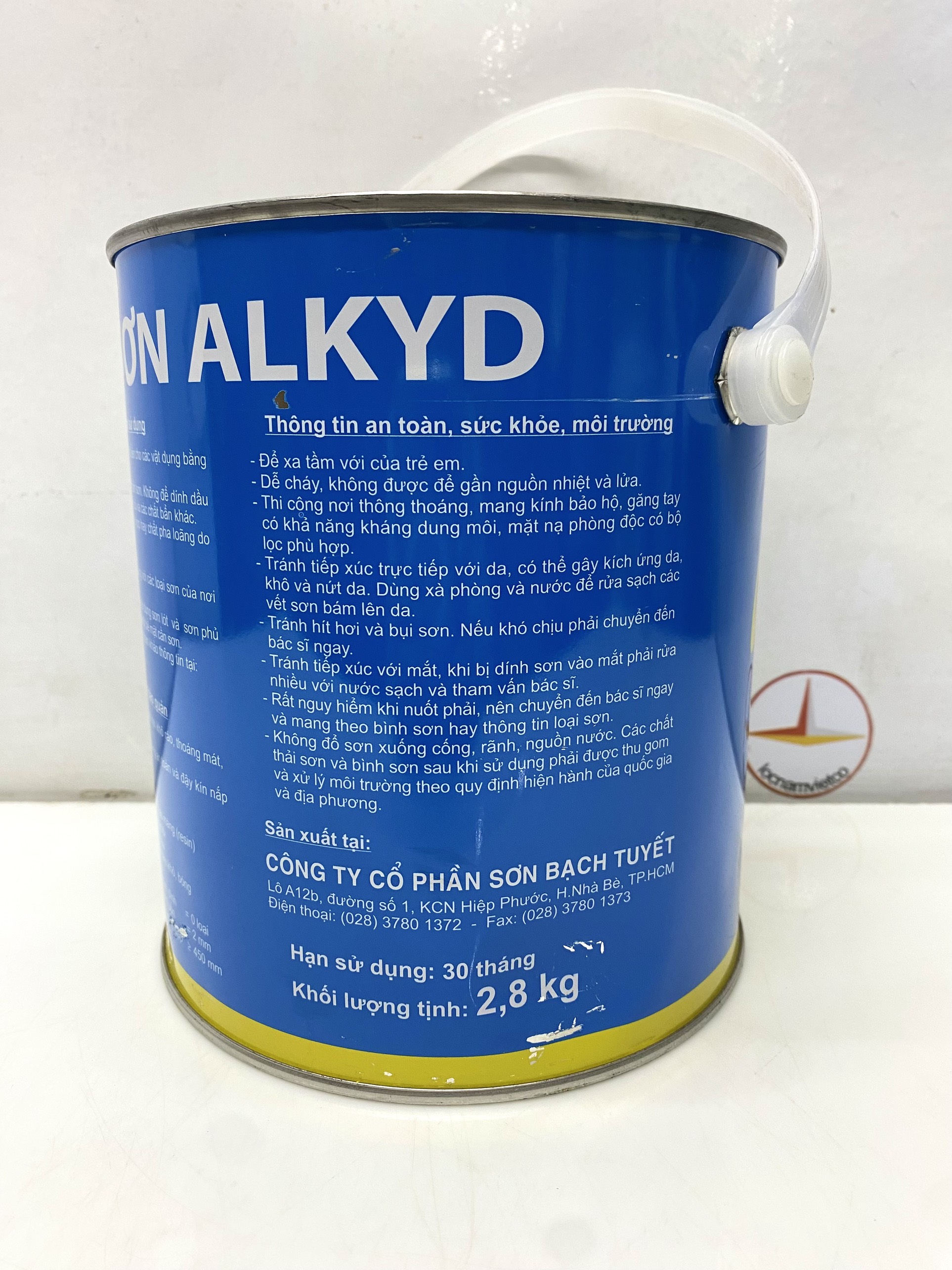 Sơn dầu Bạch Tuyết màu đen bóng 200 2.8kg