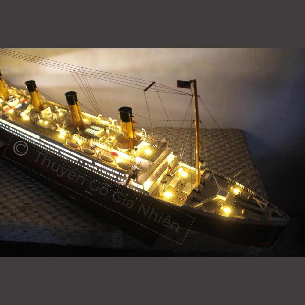 [Giá xưởng] Mô Hình Thuyền Gỗ Trang Trí Phong Thủy Dạng Thuyền Du Lịch RMS TITANIC (SPECIAL EDITION) WITH LIGHTS Chính Hãng, Hàng Xuất Khẩu Chất Lượng Cao