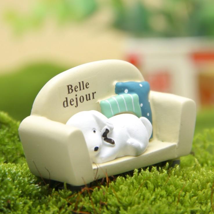 Mẫu mô hình chó trắng nằm trên sofa cỡ lớn trang trí tiểu cảnh, bonsai, DIY