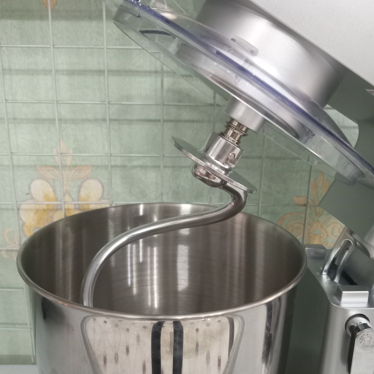 Máy đánh trứng, trộn bột, bông kem 800W, bồn inox 4 lít