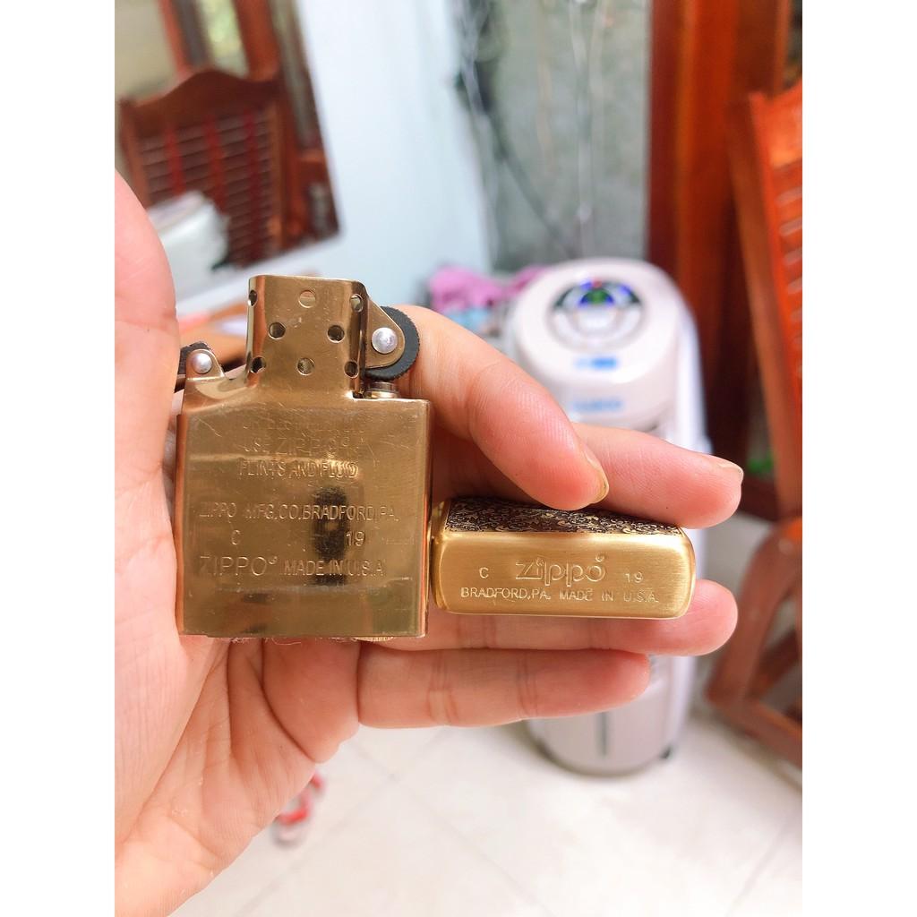 Bật lửa Ziippo Khắc Ăn Mòn Mẫu Rồng - Phụng, Ruột vàng, Vỏ đồng có tem đỏ