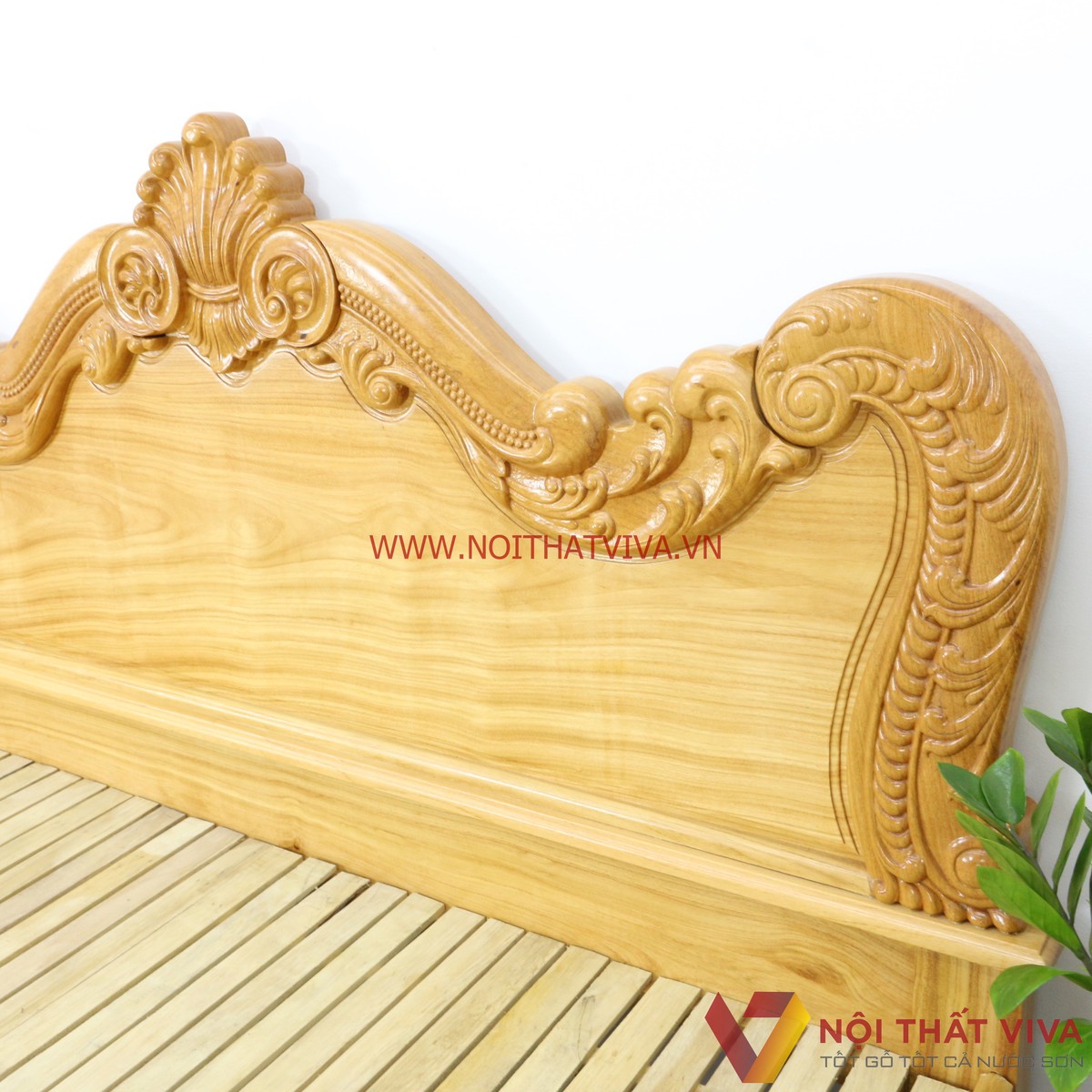 Giường Ngủ Gõ Đỏ Chạm Hoa Văn Tân Cổ Điển Cao Cấp