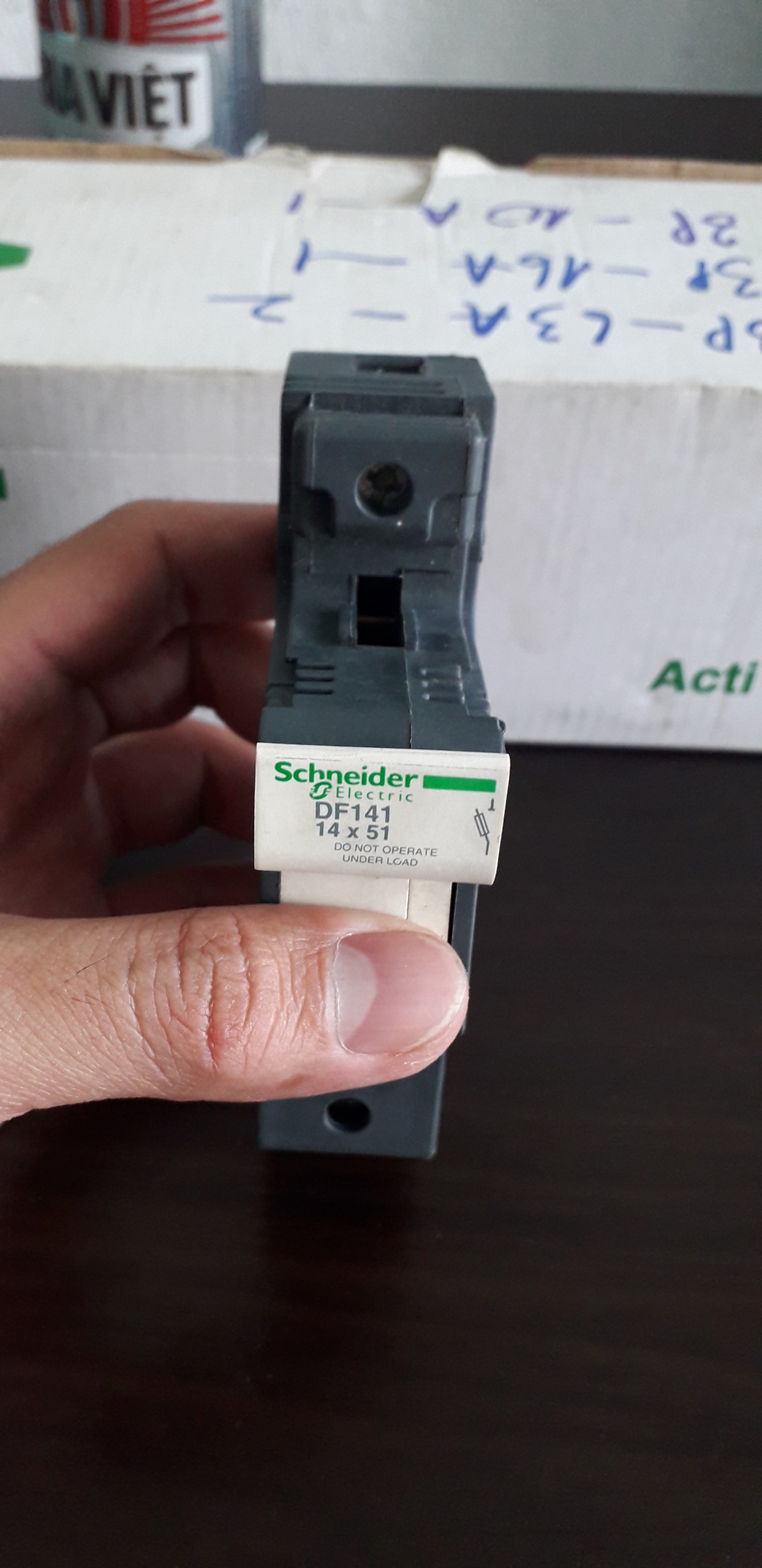 DF141 Đế cầu chì Schneider 1P 50A 14 X 51 mm