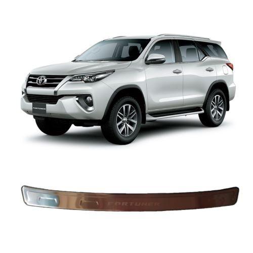 CHỐNG TRẦY CỐP NGOÀI INOX DÀNH CHO XE TOYOTA FORTUNER 2019