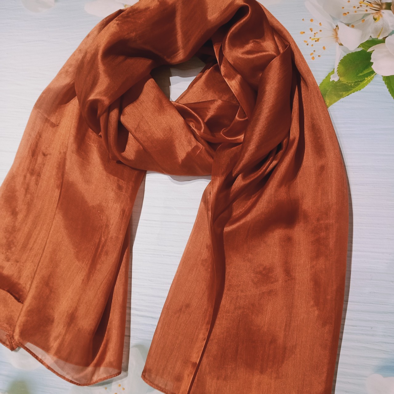 Khăn quàng cổ 100% tơ tằm của làng nghề truyền thống