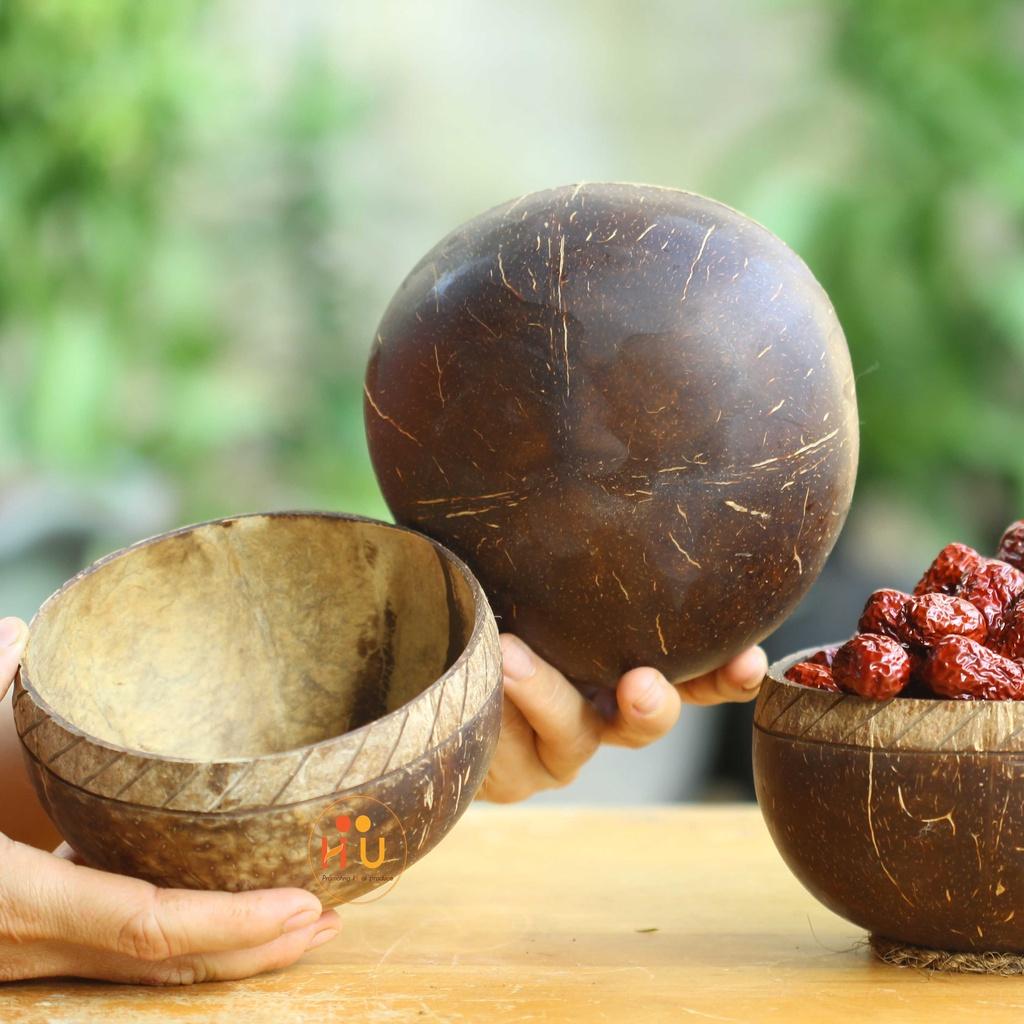 Tô gáo dừa khắc hoa văn Cyg