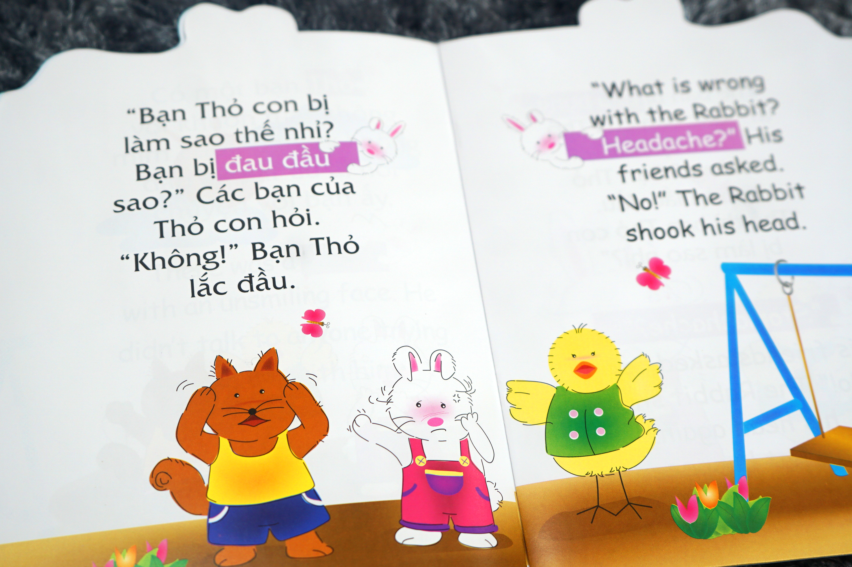 Truyện tranh song ngữ Việt-Anh cho bé - Bunny loves candies - Thỏ con thích ăn kẹo ngọt