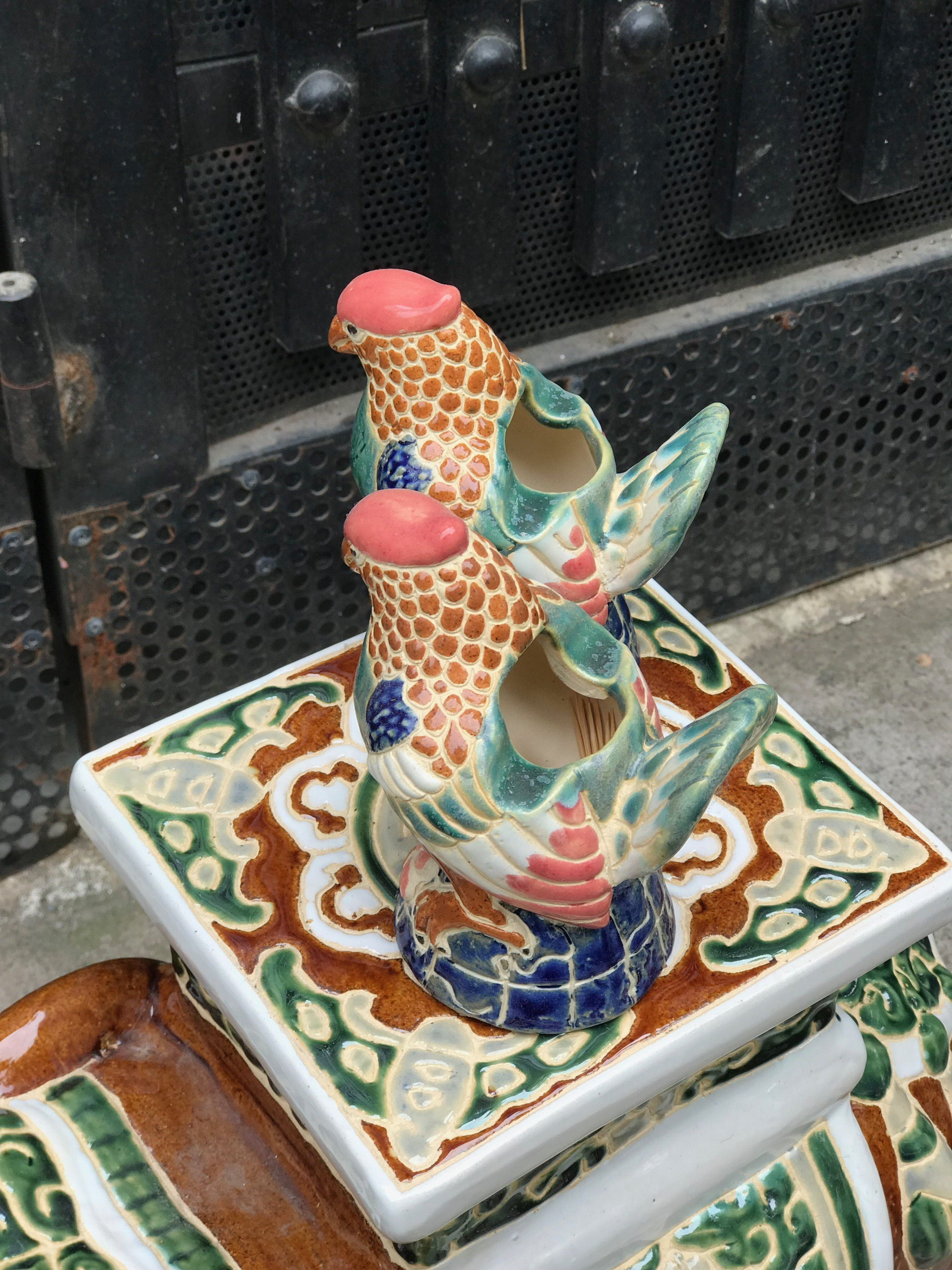 GỐM SỨ TRANG TRÍ HÌNH CHIM SẺ ĐỂ TĂM